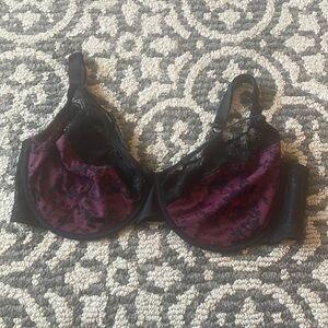 Unlined bra with lace details